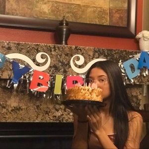 Meet your Posher, Amberly